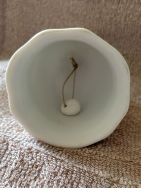 2002 QUEEN ELIZABETH II GOLDEN JUBILEE CERAMIC BELL